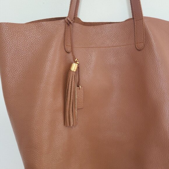 Cuyana Large Classic Easy Tote Shoulder Bag Tan Pebbled Leather Large - Picture 7 of 10